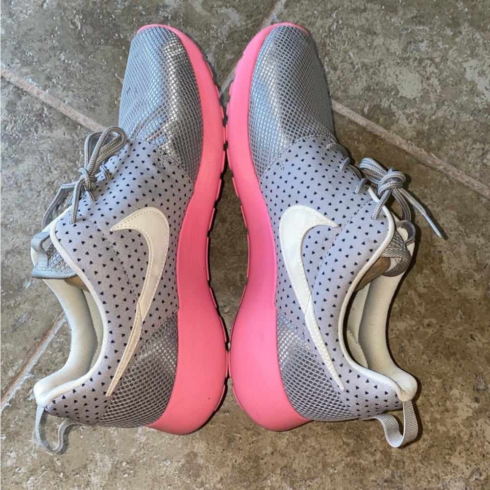 Nike Shoes for women | Nike Roshe One Athletic Sneakers Womens size 11 - Picture 7 of 12